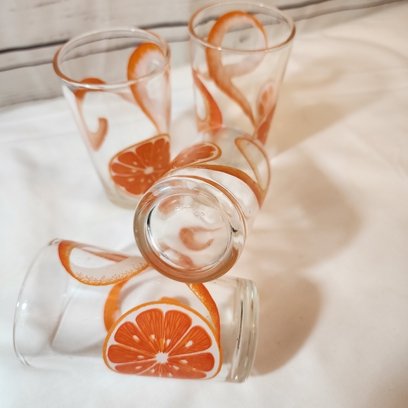 Vintage "ORANGE PEELING SLICE" Juice Glasses - Picture 3 of 8